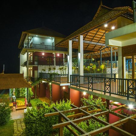 Olive Golden Ridge Resort Chinnakanal Eksteriør billede