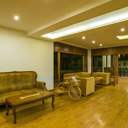 Olive Golden Ridge Resort Chinnakanal Eksteriør billede